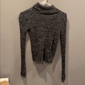 Long sleeve turtle neck